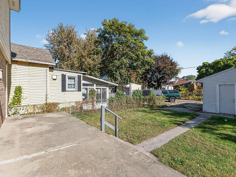 281 Parker Ave — Photo 26
