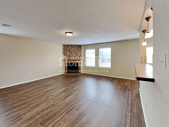 3rd image of 1300 Water Lily Dr