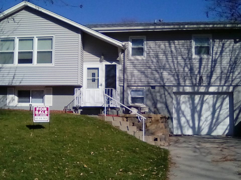 1st image of 8526 Birch Dr