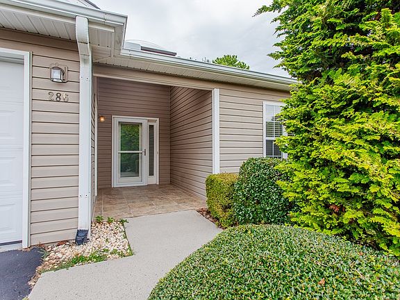 3rd image of 286 Castle Creek Dr