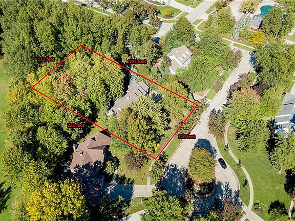 3rd image of 462 Meridian Ct