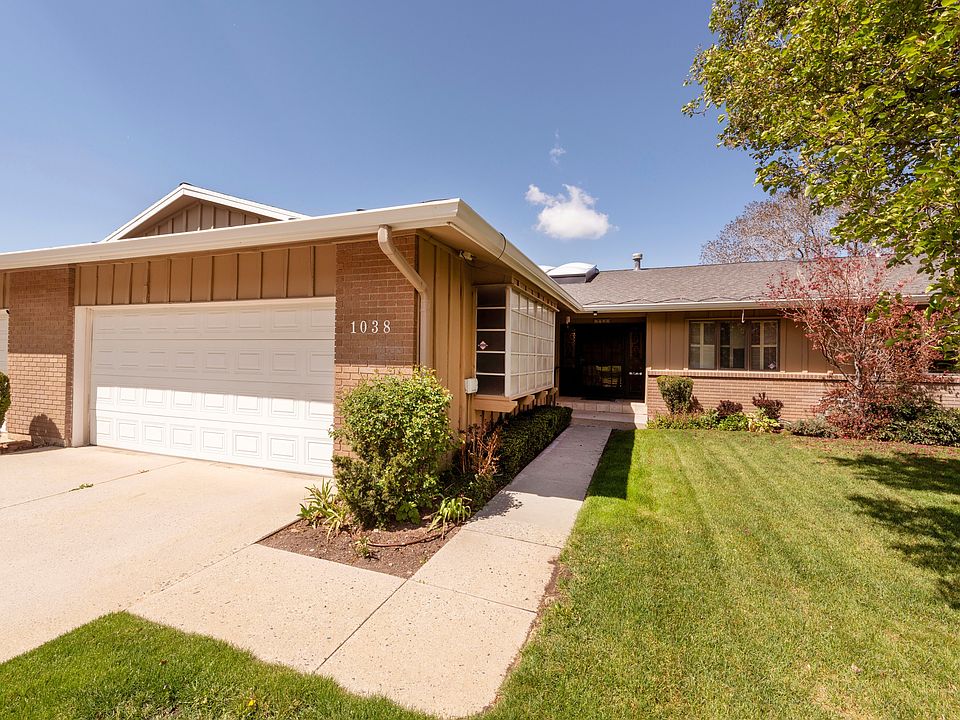 1st image of 1038 S Oak Hills Way