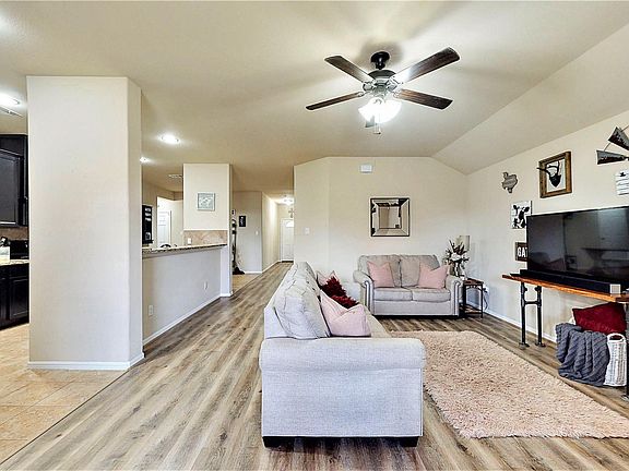 3rd image of 5622 Armillary Dr