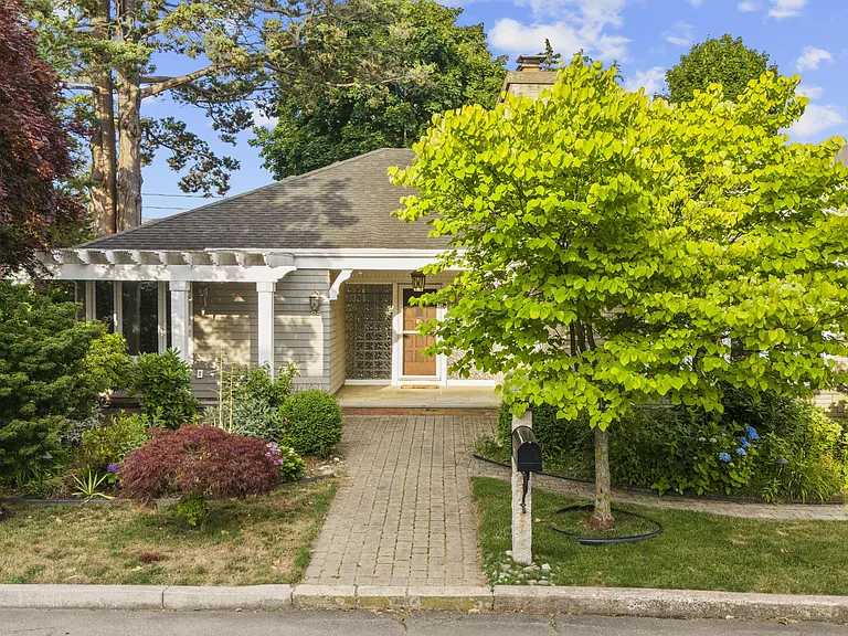 25 Crescent Bluff Ave — Photo 24
