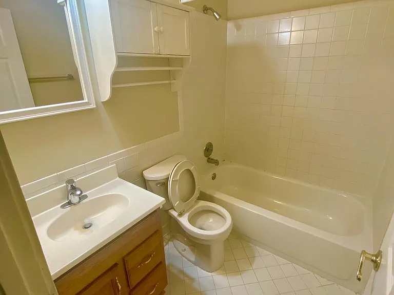 1042 S Ironwood Rd — Photo 13