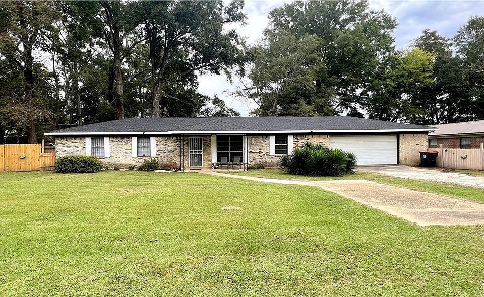 1st image of 913 McGee Cir