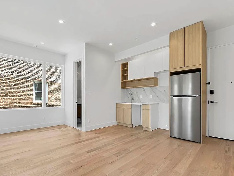 1st image of 408 Hawthorne St #2A