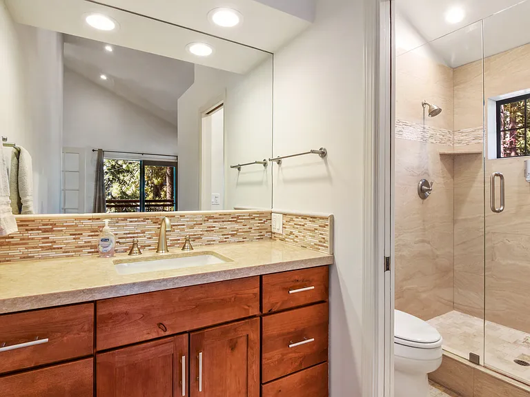 9833 Yacht St — Photo 23