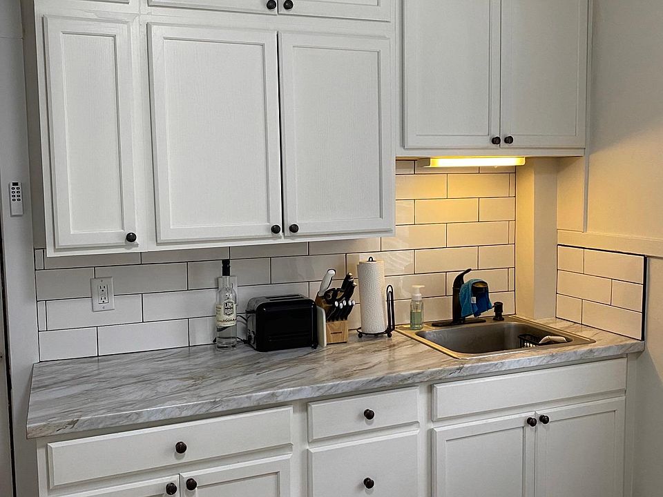1st image of 903 Crosby St NW #2