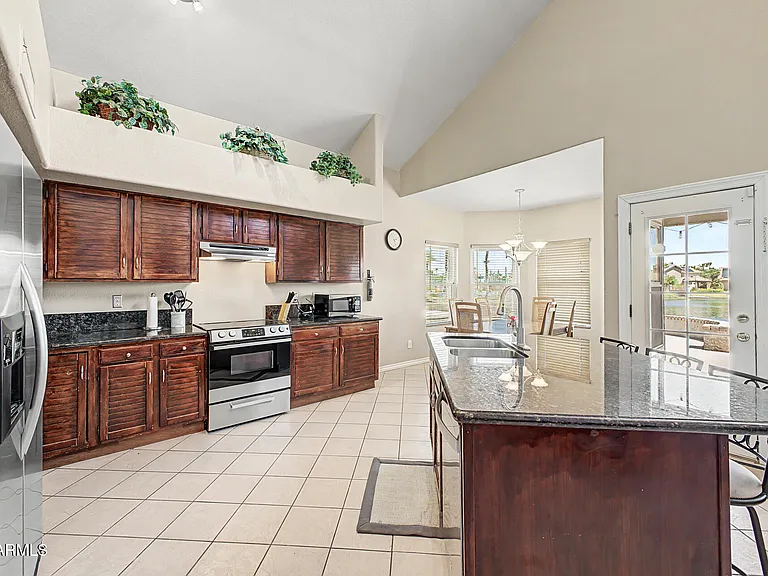 3441 E Wildwood Dr — Photo 9
