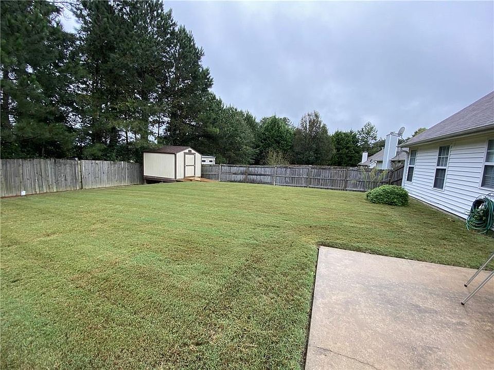 2nd image of 921 Wicker Pine Dr