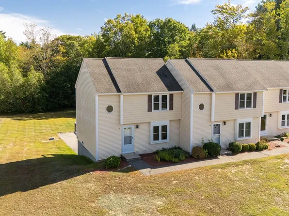 9 Scott Lane, Sandown, NH 03873