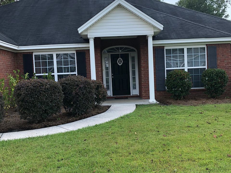 Beautiful, Ranch Style Home 