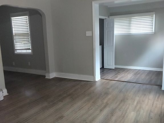 2nd image of 1241 Wrenwood St