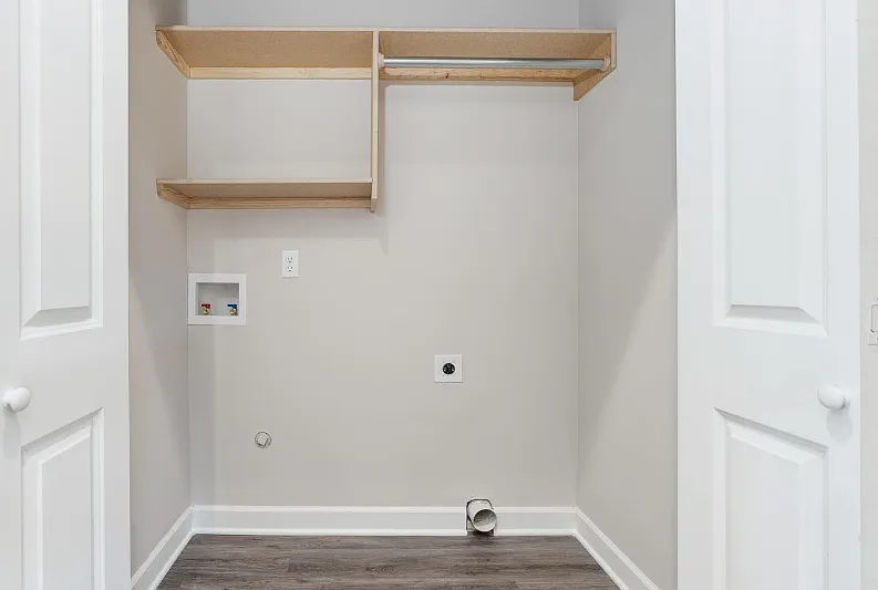 3 bed, 1200 sqft, $1,550 — Photo 2