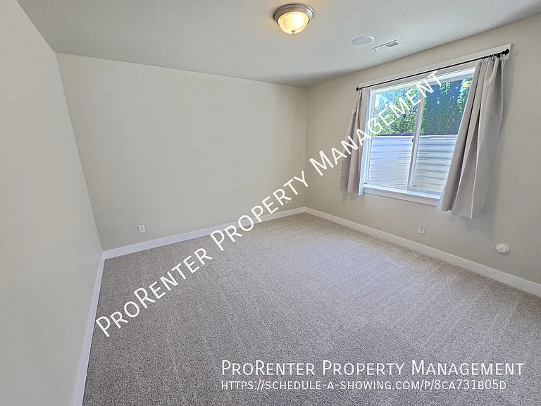 1308 E Maple Way — Photo 24