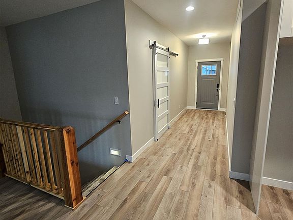 3rd image of 2209 Milligan Ct