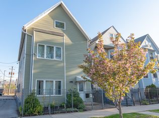 3417 W Melrose St #1, Chicago, IL 60618