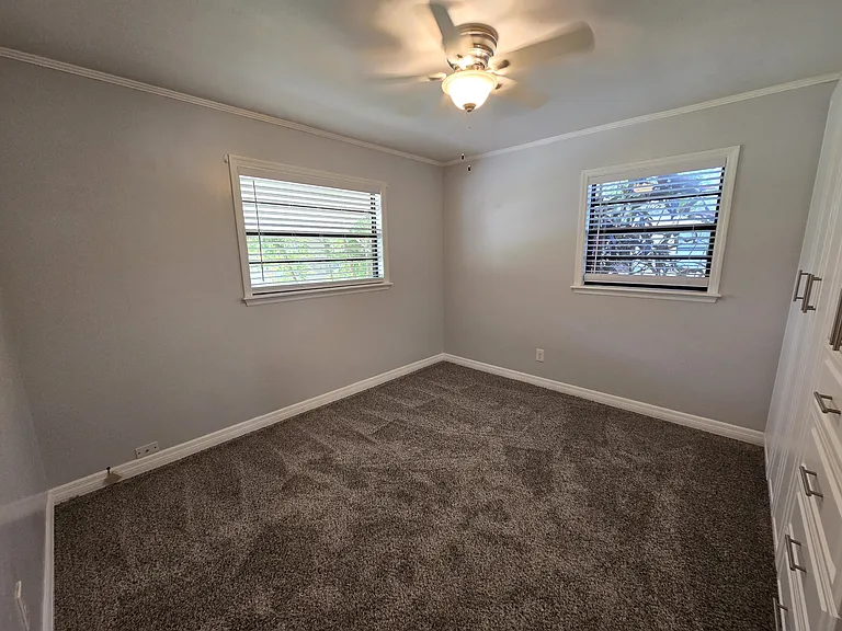420 Indiana Ave — Photo 12