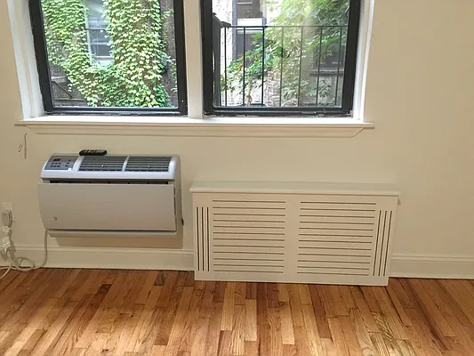 Rented by Paley Management | media 7