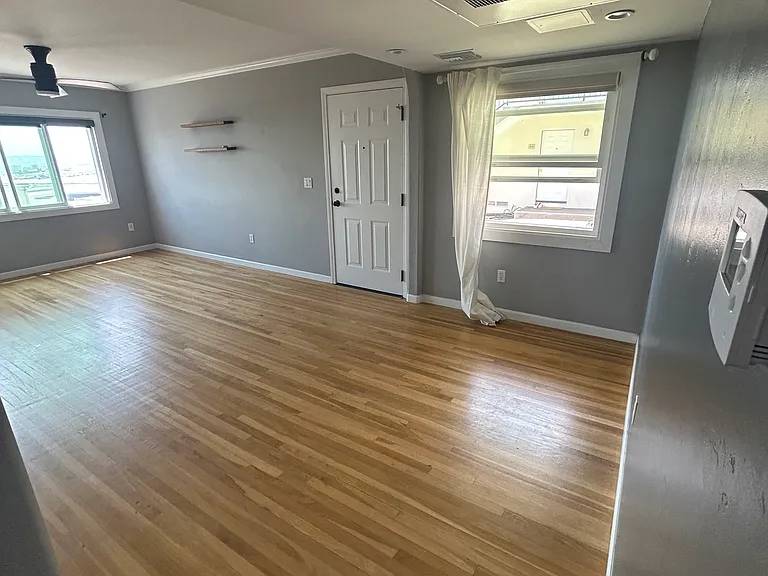 3007 Columbia St — Photo 11