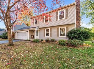 822 Liberty Ave, St Charles, IL 60174