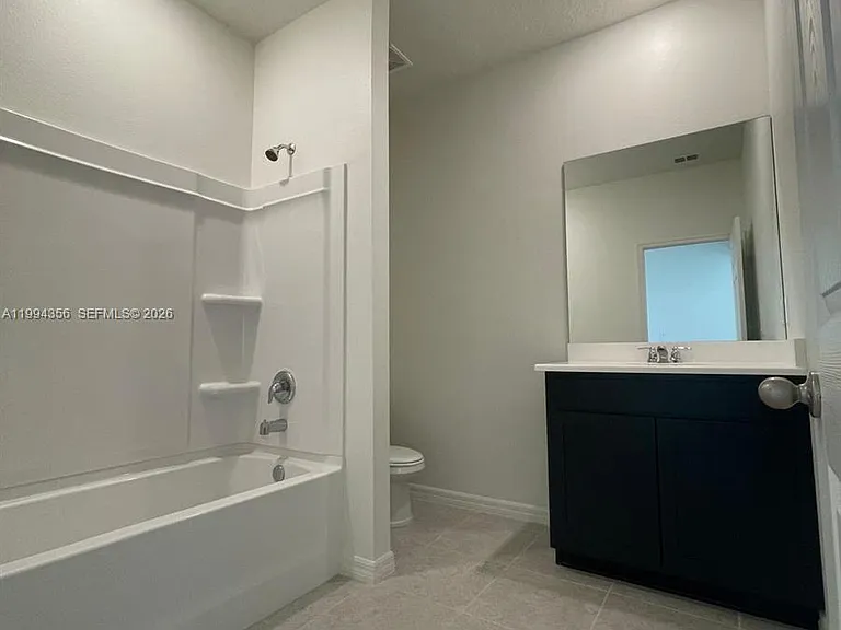 2133 SE Flanders Rd — Photo 10