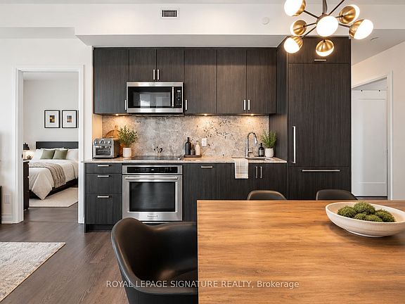 5th image of 280 Howland Ave #526