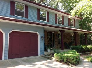 5132 Hawthorne Ln, Lisle, IL 60532