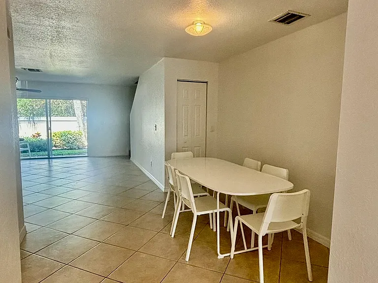 22162 Majestic Woods Way — Photo 3