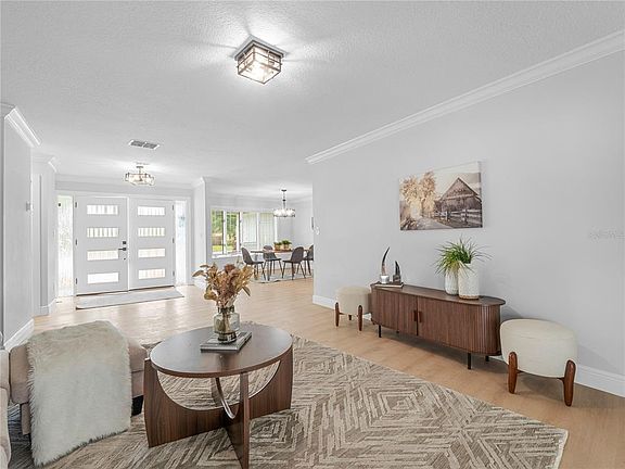 5th image of 15901 Dover Cliffe Dr