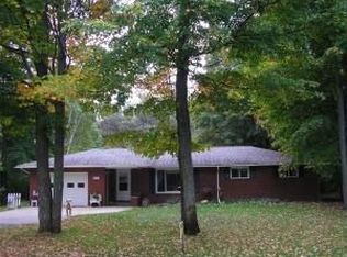 425 N Estates Dr, Gaylord, MI 49735