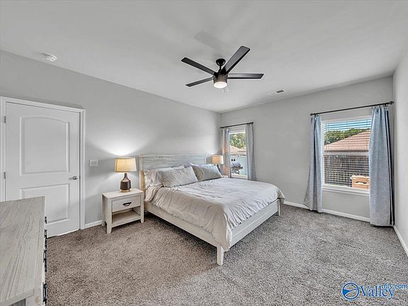 3rd image of 14900 Eva Cir