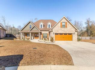 209 Twisted Laurel Ln, Bonaire, GA 31005