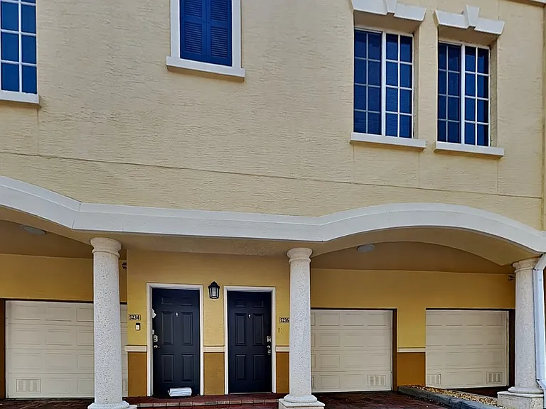 5236 Hampton Beach Pl — Photo 1