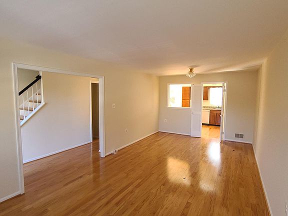 4th image of 12151 Stallion Ct