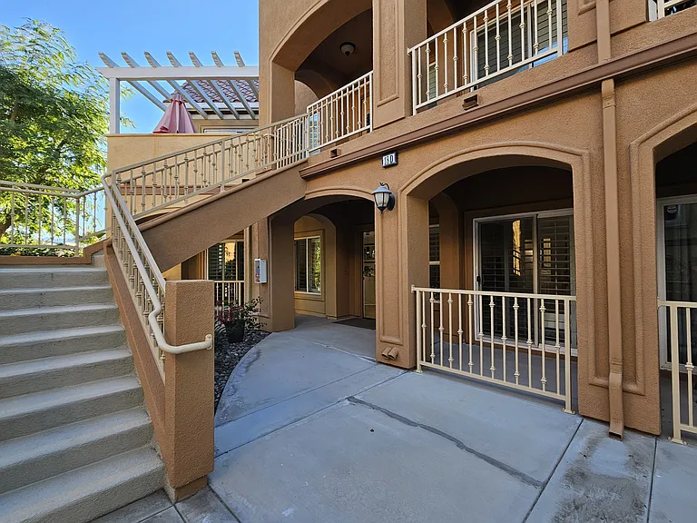 45245 Seeley Dr #18D — Photo 3