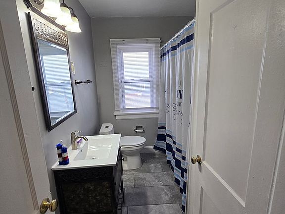 4th image of 596-602 S Hague Ave #38548838F