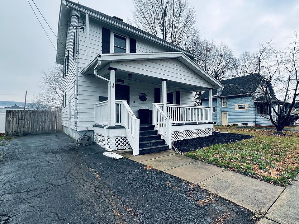 1st image of 1052 Lincoln St