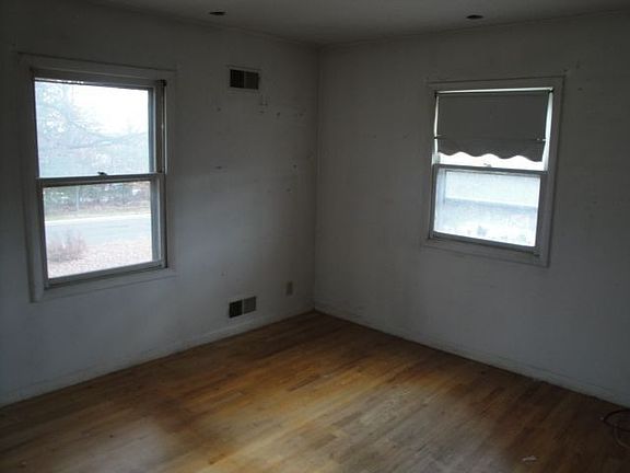 5th image of 12858 Old Bridge Ln
