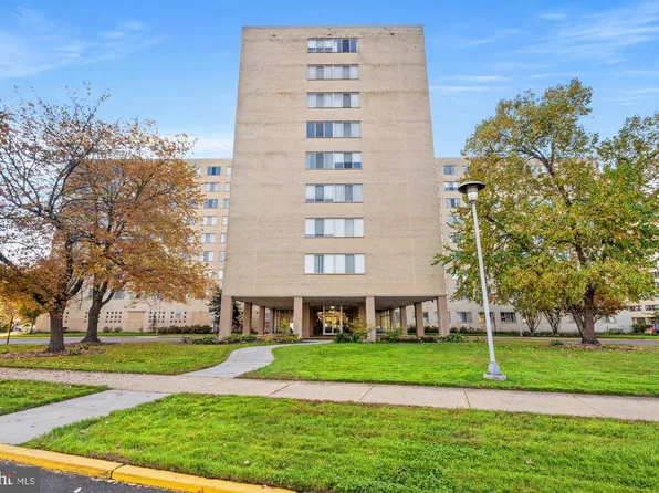 6621 Wakefield Dr APT 419, Alexandria, VA 22307