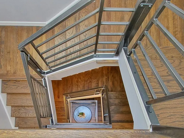 617 S American St — Photo 14