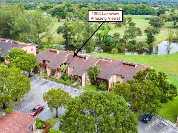 1203 Lakeview Drive E #1203, Royal Palm Beach, FL 33411