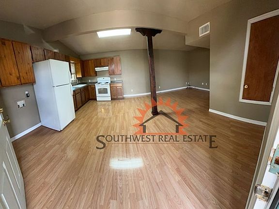 4th image of 615 N Avenue Q