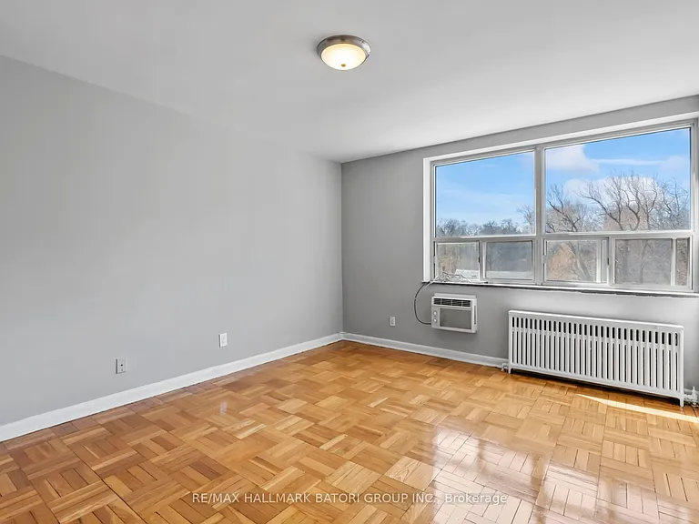 159 Russell Hill Rd #403 — Photo 11