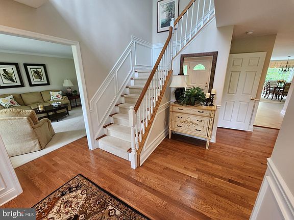 3rd image of 1620 Glenwood Ct