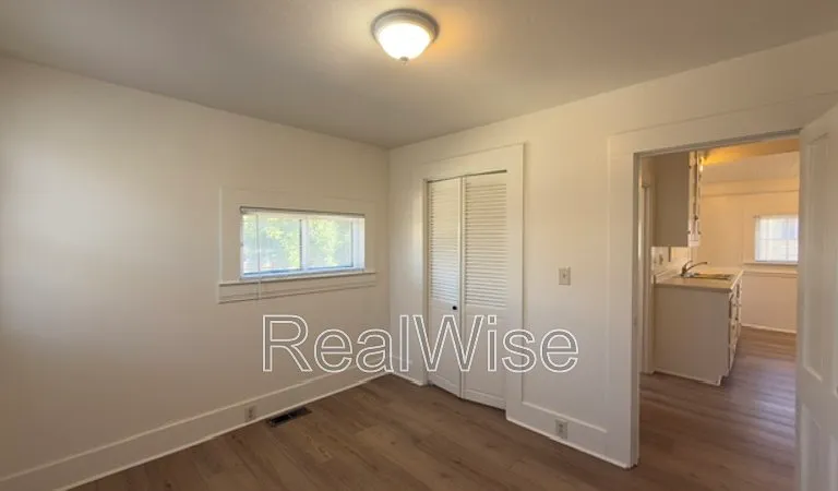 1416 SE Pine St — Photo 18