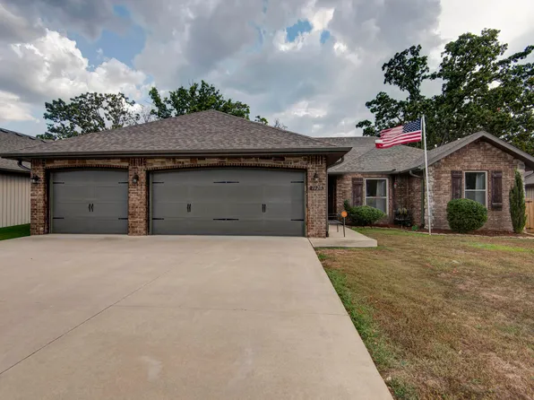 1020 E Lakota Street, Nixa, MO 65714
