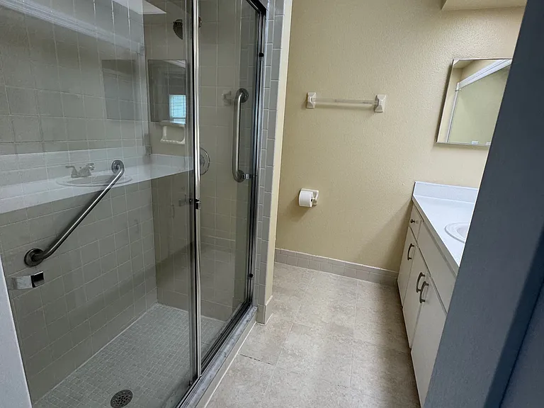 Main bathroom