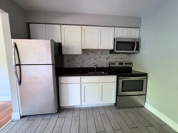 156 Bull Hill Ln, West Haven, CT